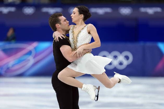 February 8, 2026, Milan, ITALY: Canada s Lia Pereira and Trennt Michaud compete during the pairs free skate Figure skating, Eiskunstlauf team event at the 2026 Winter Olympics, in Milan, Sunday, Feb. 8, 2026. Canada News - February 8, 2026  - ZUMAc35_ 20260208_zaf_c35_089 Copyright: xDarrylxDyckx