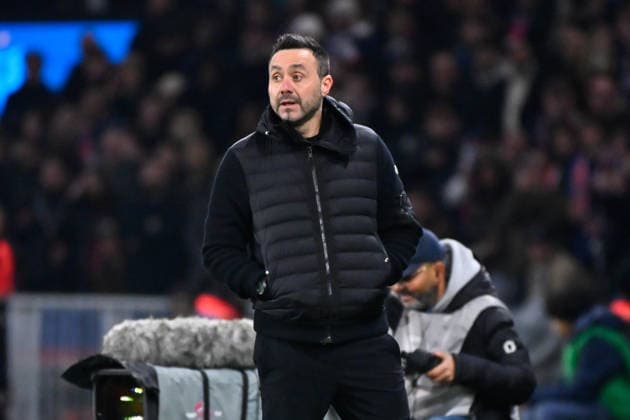 FOOTBALL : PSG vs Marseille - Ligue1 - 08 02 2026 Roberto De Zerbi ( coach Olympique Marseille ) during the Ligue 1 match between Paris Saint Germain and Olympique Marseille at Parc Des Princes on February 08 , 2026 in Paris, France. ( Photo by Federico Pestelini PsnewZ ) - ParisFrance  Copyright: xFedericoxPestelinix