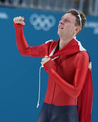 (260208) -- MILAN, Feb. 8, 2026 -- Sander Eitrem of Norway celebrates after the Speed skating, Eisschnelllauf men s 5000m match at the Milan-Cortina 2026 Olympic Winter games, Winterspiele,Spiele, Summer games in Milan, Italy, Feb. 8, 2026. ) (MICO2026)ITALY-MILAN-OLYMPIC WINTER GAMES-SPEED SKATING-MEN S 5000M LixJing 