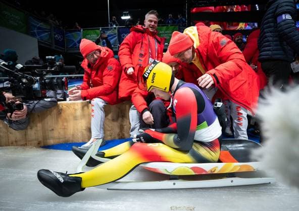MILANO CORTINA 2026 - OLYMPISCHE WINTERSPIELE - CORTINA D™AMPEZZO - RODELN - HERREN EINZEL ** NUR FÜR REDAKTIONELLE ZWECKE ** EDITORIAL USE ONLY **<p>08 02 2026-Cortina d™Ampezzo: Olympische Winterspiele Milano Cortina 2026 Rodeln Cortina Sliding Centre Event: Herren Einzel 3.-4. Lauf im Foto: Riesenjubel bei Max Langenhan 1 (GER) nach dem Gewinn der Goldmedaille. ( Italien Venetien Cortina d™Ampezzo Copyright: SaschaxFromm *** MILANO CORTINA 2026 OLYMPIC WINTER GAMES CORTINA D™AMPEZZO SLIDING MENS SINGLE FOR EDITORIAL PURPOSES ONLY p 08 02 2026 Cortina d™Ampezzo Olympic Winter Games Milano Cortina 2026 Luge Cortina Sliding Center Event Men Single 3 4 Run in the photo Huge cheers for Max Langenhan 1 GER after winning the gold medal Italy Veneto Cortina d™Ampezzo Copyright SaschaxFromm Copyright: SaschaxFromm doc84hosasm92f6b6z3nbf ,EDITORIAL USE ONLY