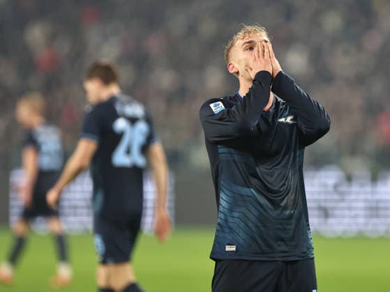 Juventus FC v SS Lazio - Serie A Gustav Isaksen participates in the Serie A 2025-2026 match between Juventus and Lazio in Torino, Italy, on February 8, 2026. Torino Italy  Copyright: xLorisxRosellix originalFilename:roselli-juventus260208_npSkT.jpg