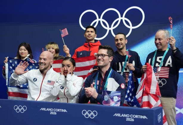 (260208) -- MILAN, Feb. 8, 2026 -- Ellie Kam (4th L) Danny O Shea (2nd L) of the United States react after their performance during the Figure skating, Eiskunstlauf team event pair skating free skating of the Milan-Cortina 2026 Olympic Winter games, Winterspiele,Spiele, Summer games in Milan, Italy, Feb. 8, 2026. ) (MICO2026)ITALY-MILAN-OLYMPIC WINTER GAMES-FIGURE SKATING TEAM EVENT-PAIR SKATING-FREE SKATING XuexYuge 