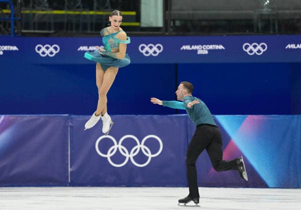 (260208) -- MILAN, Feb. 8, 2026 -- Anastasiia Metelkina (top) Luka Berulava of Georgia perform during the Figure skating, Eiskunstlauf team event pair skating free skating of the Milan-Cortina 2026 Olympic Winter games, Winterspiele,Spiele, Summer games in Milan, Italy, Feb. 8, 2026. ) (MICO2026)ITALY-MILAN-OLYMPIC WINTER GAMES-FIGURE SKATING TEAM EVENT-PAIR SKATING-FREE SKATING XuexYuge 