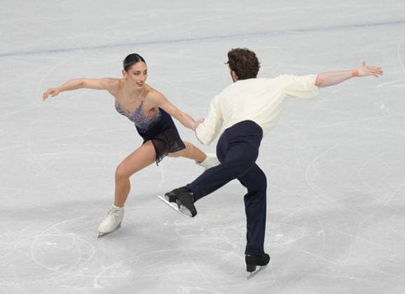 (260208) -- MILAN, Feb. 8, 2026 -- Sara Conti (L) Niccolo Macii of Italy compete during the free skating of pair skating for Figure skating, Eiskunstlauf team event at the Milan-Cortina 2026 Olympic Winter games, Winterspiele,Spiele, Summer games in Milan, Italy, Feb. 8, 2026. ) (MICO2026)ITALY-MILAN-OLYMPIC WINTER GAMES-FIGURE SKATING TEAM EVENT-PAIRING SKATING ChengxMin 