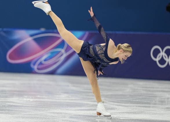 (260208) -- MILAN, Feb. 8, 2026 -- Amber Glenn of the United States performs during the Figure skating, Eiskunstlauf team event women single skating free skating of the Milan-Cortina 2026 Olympic Winter games, Winterspiele,Spiele, Summer games in Milan, Italy, Feb. 8, 2026. ) (MICO2026)ITALY-MILAN-OLYMPIC WINTER GAMES-FIGURE SKATING TEAM EVENT-WOMEN SINGLE SKATING-FREE SKATING XuexYuge 