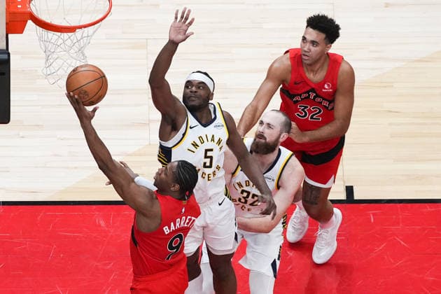 Indiana Pacers v Toronto Raptors TORONTO, CANADA - FEBRUARY 8 : RJ Barrett (9) of Toronto Raptors in action against Jarace Walker (5) of Indiana Pacers during the NBA, Basketball Herren, USA basketball game between Indiana Pacers and Toronto Raptors at the Scotiabank Arena on February 8, 2026 in Toronto, Ontario, Canada. Mert Alper Dervis Anadolu Ontario Canada. Editorial use only. Please get in touch for any other usage.  Copyright: x2026xAnadoluxMertxAlperxDervisx