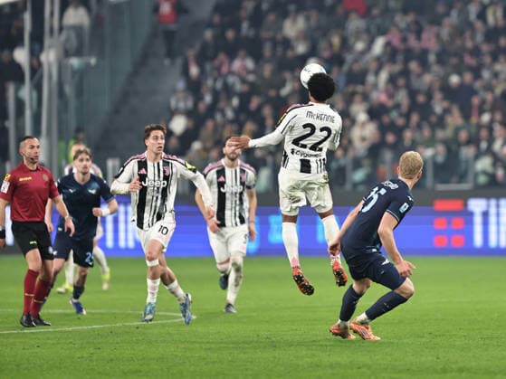 Juventus FC v SS Lazio - Serie A Weston McKennie participates in the Serie A 2025-2026 match between Juventus and Lazio in Torino, Italy, on February 8, 2026. Torino ITA Italy  Copyright: xLorisxRosellix originalFilename:roselli-juventus260208_npeBr.jpg