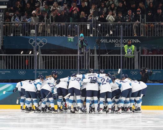 February 8, 2026, Milan, Lombardy, Italy: Team Finland gathers before playing Team Czechia in women s Ice hockey, Eishockey Group A game during the Milano Cortina 2026 Olympic Winter games, Winterspiele,Spiele, Summer games at Milano Rho Ice Hockey Arena. Milan Italy - ZUMAm117 20260208_oly_m117_005 Copyright: xDavidxMcIntyrex