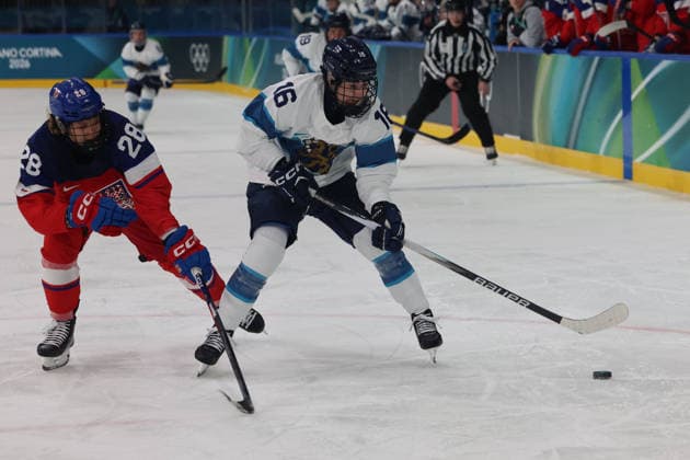February 8, 2026, Milan, Lombardy, Italy: Petra Nieminen 16 of Team Finland playing against Team Czechia in women s Ice hockey, Eishockey Group A game during the Milano Cortina 2026 Olympic Winter games, Winterspiele,Spiele, Summer games at Milano Rho Ice Hockey Arena. Olympics 2026: Milano Cortina: Ice Hockey Women S Group A - CZE-FIN  - ZUMAm117 20260208_oly_m117_009 Copyright: xDavidxMcIntyrex