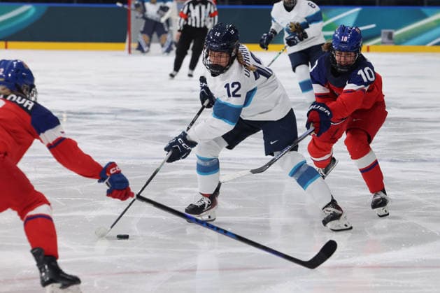 February 8, 2026, Milan, Lombardy, Italy: Sanni Vanhanen 12 of Team Finland plays against Team Czechia in women s Ice hockey, Eishockey Group A game during the Milano Cortina 2026 Olympic Winter games, Winterspiele,Spiele, Summer games at Milano Rho Ice Hockey Arena. Milan Italy - ZUMAm117 20260208_oly_m117_023 Copyright: xDavidxMcIntyrex