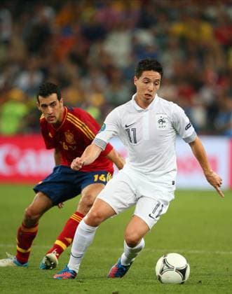 Spain V France, UEFA EURO, EM, Europameisterschaft,Fussball 2012 Quarter Final Samir Nasri of France and Sergio Busquets of Spain on the ball during the UEFA Euro 2012 Quarter Final match between Spain and France at Donbass Arena on June 23, 2012 in Donetsk, Ukraine. Donetsk Donbass Arena Ukraine Ukraine Copyright: xAllstarxPicturexLibraryxLtdx