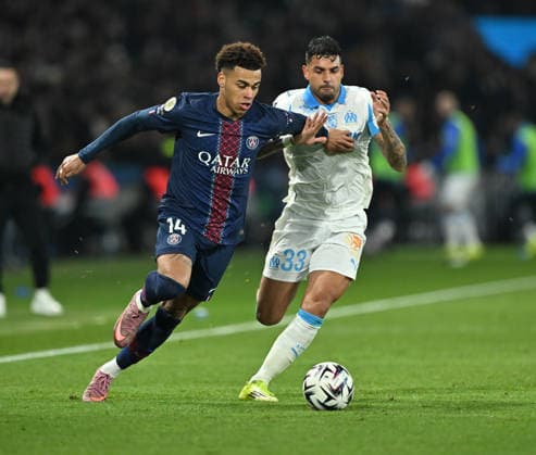 PSG vs Olympique de Marseille: French Ligue 1 PARIS, FRANCE - FEBRUARY 08: Desire Doue (L) of Paris Saint - Germain in action during the French Ligue 1 (L1) football match between Paris Saint-Germain (PSG) and Olympique de Marseille at Parc des Princes stadium in Paris, France on February 08, 2026. Mustafa Yalcin Anadolu Paris France. Editorial use only. Please get in touch for any other usage.  Copyright: x2026xAnadoluxMustafaxYalcinx