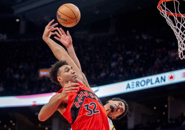 February 8, 2026, Toronto, On, Canada: Toronto Raptors forward Trayce Jackson-Davis (32) is fouled by Indiana Pacers guard Ben Sheppard (back) as he soars in for a dunk during second half NBA, Basketball Herren, USA action in Toronto, Sunday, Feb. 8, 2026. Canada News - February 8, 2026  - ZUMAc35_ 20260208_zaf_c35_204 Copyright: xFrankxGunnx