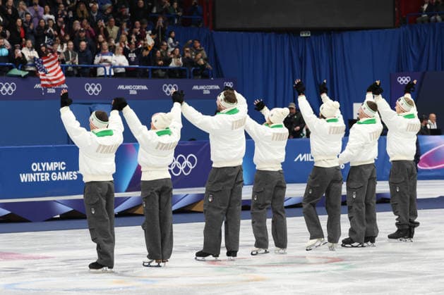 February 8, 2026, Milan, Lombardy, Italy: MARCO FABBRI, CHARLENE GUIGNARD, NICCOLO MACII, SARA CONTI, LARA NAKI GUTMANN, MATTEO RIZZO and DANIEL GRASSL of Team Italy celebrate winning the silver medal during the Victory Ceremony of the Figure skating, Eiskunstlauf Team Event at the Milano Cortina 2026 Winter Olympic Games, Olympische Spiele, Olympia, OS Olympics 2026: Milano Cortina: Figure Skating Team Event  - ZUMAc179 20260208_oly_c179_155 Copyright: xMickaelxChavetx