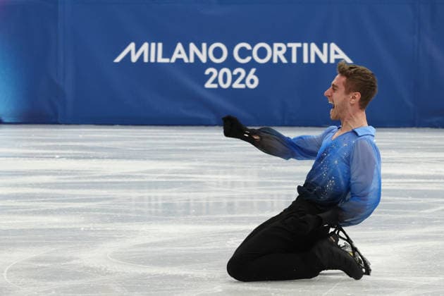 February 8, 2026, Milan, Lombardy, Italy: MATTEO RIZZO of Team Italy exults after performing in the Men s Single Skating Free Program of the Figure skating, Eiskunstlauf Team Event at the Milano Cortina 2026 Winter Olympic Games, Olympische Spiele, Olympia, OS Olympics 2026: Milano Cortina: Figure Skating Team Event  - ZUMAc179 20260208_oly_c179_182 Copyright: xMickaelxChavetx