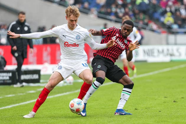 2 Bundesliga Hannover 96 Holstein Kiel on 08 02 2026 at the Heinz von Heiden Arena in Hannover Noel Aseko Nkili Hannover vs Kasper Davidsen Kiel MH