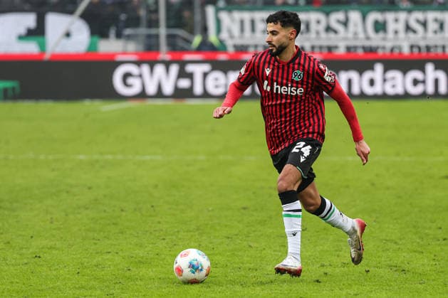 2 Bundesliga Hannover 96 Holstein Kiel on 08 02 2026 at the Heinz von Heiden Arena in Hannover Elias Saad Hannover on the ball MH