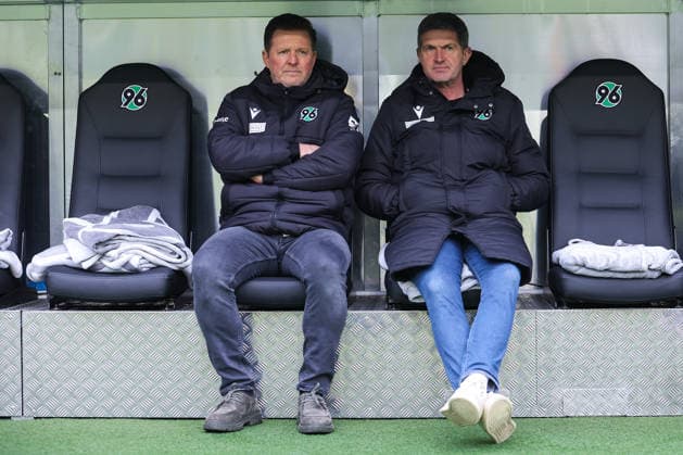 2 Bundesliga Hannover 96 Holstein Kiel on 08 02 2026 at the Heinz von Heiden Arena in Hannover Coach Christian Titz Hannover and Sports Director Ralf Becker Hannover MH