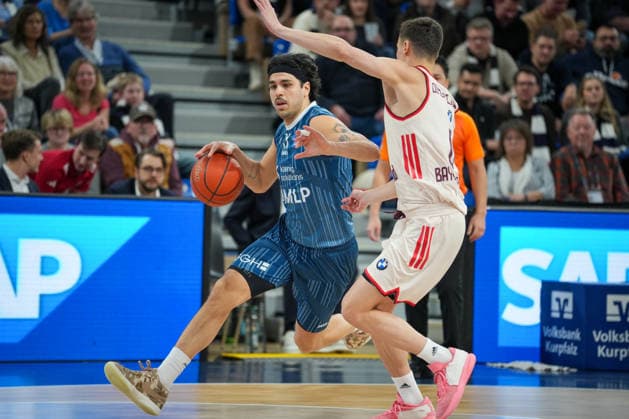 Basketball easyCredit BBL, Matchday 19, MLP Academics Heidelberg FC Bayern Munich Basketball on 08 02 2026 in Heidelberg SNP Dome , Germany, Season 2025 2026 Erol Ersek 11, MLP in duel with Neno Dimitrijevic 0, FCB Heidelberg SNP Dome Germany Copyright: xChristophxKinzingerx