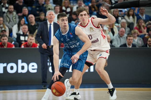 Basketball easyCredit BBL, Matchday 19, MLP Academics Heidelberg FC Bayern Munich Basketball on 08 02 2026 in Heidelberg SNP Dome , Germany, Season 2025 2026 Dusan Neskovic 7, MLP in duel with Justinian Jessup 10, FCB Heidelberg SNP Dome Germany Copyright: xChristophxKinzingerx