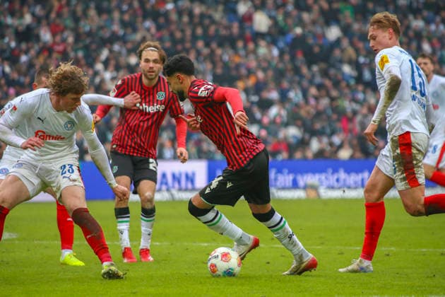 Germany Soccer 2 Bundesliga 2025 26, 21 Matchday Hannover 96 vs Holstein Kiel Heinz von Heiden Arena Stadion Hannover Elias Saad Hannover 96, 24 Lasse Rosenboom Holstein Kiel, 23 Hannover Copyright: xAymanxAlahmedx