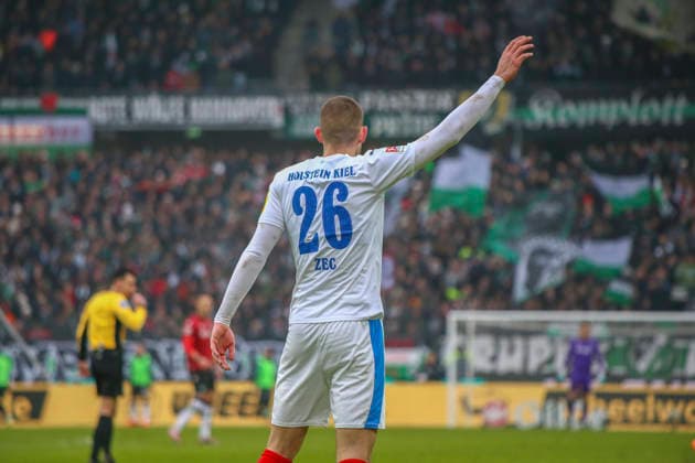 Germany Soccer 2 Bundesliga 2025 26, 21 Matchday Hannover 96 vs Holstein Kiel Heinz von Heiden Arena Stadion Hannover David Zec Holstein Kiel, 26 Hannover Copyright: xAymanxAlahmedx