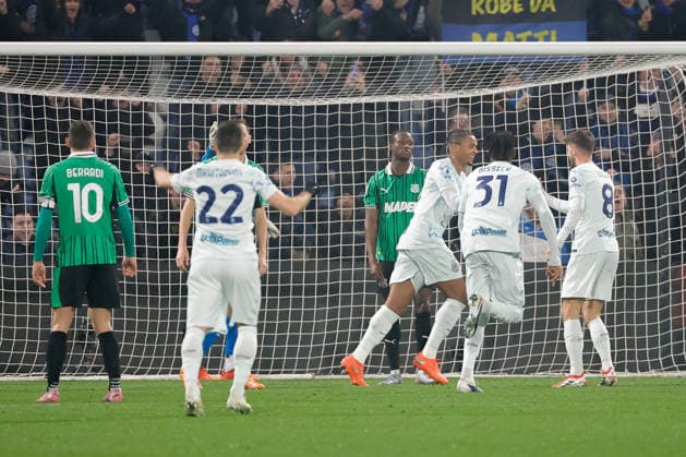 February 8, 2026, Reggio Emilia, Italy: FC Inter s players celebrate a goal during the Italian Serie A soccer match between US Sassuolo Calcio and FC Inter at Mapei Stadium - CittÃ del Tricolore. Final score; US Sassuolo Calcio 0:5 FC Inter Reggio Emilia Italy - ZUMAs197 20260208_aaa_s197_474 Copyright: xEmanuelexPennacchiox