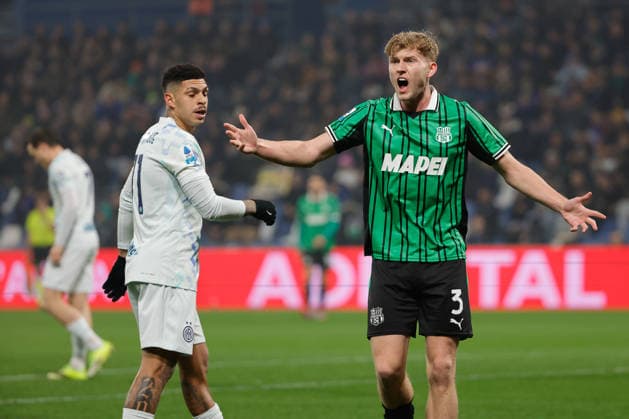 February 8, 2026, Reggio Emilia, Italy: Josh Doig of US Sassuolo Calcio reacts during the Italian Serie A soccer match between US Sassuolo Calcio and FC Inter at Mapei Stadium - CittÃ del Tricolore. Final score; US Sassuolo Calcio 0:5 FC Inter US Sassuolo Calcio Vs FC Inter In Reggio Emilia, Italy - 08 Feb 2026  - ZUMAs197 20260208_aaa_s197_475 Copyright: xEmanuelexPennacchiox