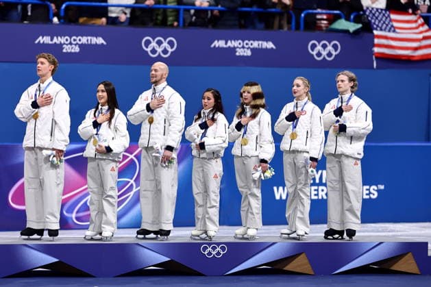 United States of America team group, Mannschaftsbild, Totale (USA), FEBRUARY 8, 2026 - Figure skating, Eiskunstlauf : Team Medal Ceremony during the Milano Cortina 2026 Olympic Winter games, Winterspiele,Spiele, Summer games at Milano Ice Skating Arena in Milan, Italy. Noxthirdxpartyxsales  aflo_319044214