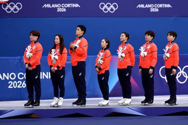 Japan team group, Mannschaftsbild, Totale (JPN), FEBRUARY 8, 2026 - Figure skating, Eiskunstlauf : Team Medal Ceremony during the Milano Cortina 2026 Olympic Winter games, Winterspiele,Spiele, Summer games at Milano Ice Skating Arena in Milan, Italy. Noxthirdxpartyxsales  aflo_319044215