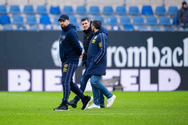 08 02 2026 Soccer, 2025 2026, 2 Bundesliga, 21 Matchday, DSC Arminia Bielefeld Eintracht Braunschweig L R Heiner Backhaus Coach Braunschweig , Benjamin Kessel Braunschweig , Dennis Kruppke Braunschweig DFL REGULATIONS PROHIBIT ANY USE OF PHOTOGRAPHS AS IMAGE SEQUENCES AND OR QUASI VIDEO