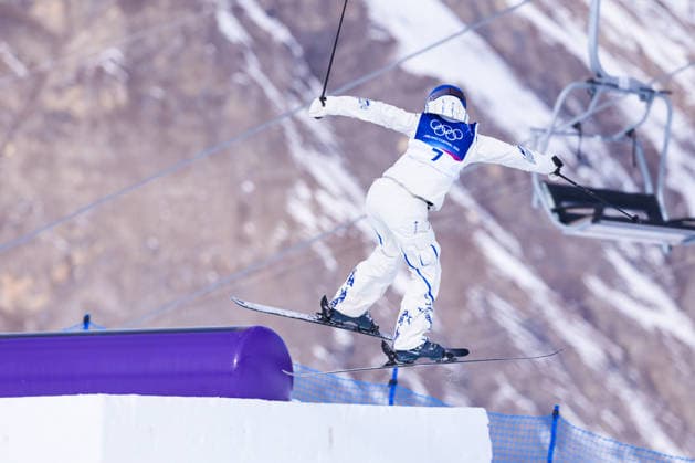 09 02 2026, Livigno, Snow Park, Winter Olympics: Women s Freeski Slopestyle Final, 7 Ailing Eileen Gu (China) Livigno Snow Park Lombardy Italy *** 09 02 2026, Livigno, Snow Park, Winter Olympics Women s Freeski Slopestyle Final, 7 Ailing Eileen Gu China Livigno Snow Park Lombardy Italy Copyright: xJustPictures.ch JarixPestelaccix jp-en-JaPe-DSC07647-20260209