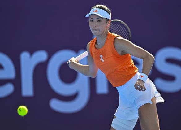 WTA, Tennis Damen QATAR TOTALENERGIES OPEN 2026-ROUND OF 64 Xinyu Wang of China competes in her round of 64 match against Emiliana Arango of Colombia during the WTA Qatar TotalEnergies Open 2026 tennis tournament at the Khalifa International Tennis Complex in Doha, Qatar, on February 9, 2026. ¨ DOHA Qatar Copyright: xNOUSHADx