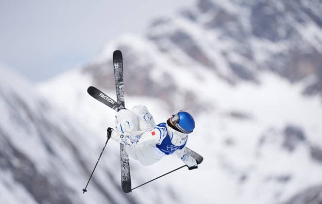 (260209) -- LIVIGNO, Feb. 9, 2026 -- Gu Ailing of China competes during the freestyle skiing women s freeski slopestyle final at the Milan-Cortina 2026 Olympic Winter games, Winterspiele,Spiele, Summer games in Livigno, Italy, Feb. 9, 2026. ) (MICO2026)ITALY-LIVIGNO-OLYMPIC WINTER GAMES-FREESTYLE SKIING-WOMEN S FREESKI SLOPESTYLE-FINAL XiaxYifang 