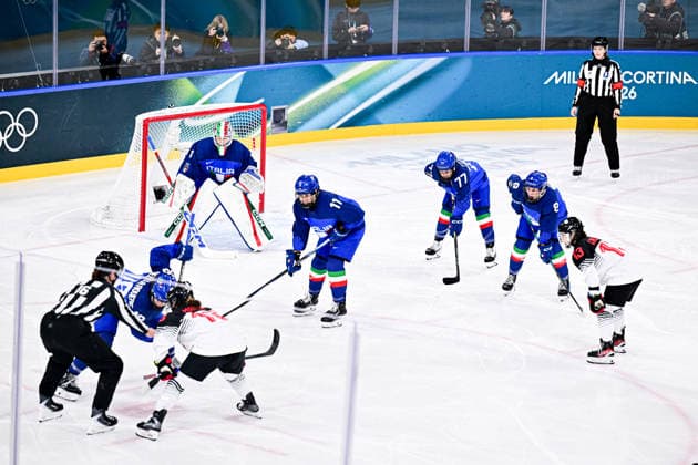 ITALY team group, Mannschaftsbild, Totale (ITA) vs JAPAN TEAM GROUP (JPN), during Womens Prelim. Round - Group B, Ice hockey, Eishockey at the Olympic Winter games, Winterspiele,Spiele, Summer games Milano Cortina 2026, at Milano Rho Ice Hockey Arena, on February 09, 2026 in Milan, Italy. Noxthirdxpartyxsales  aflo_319074666