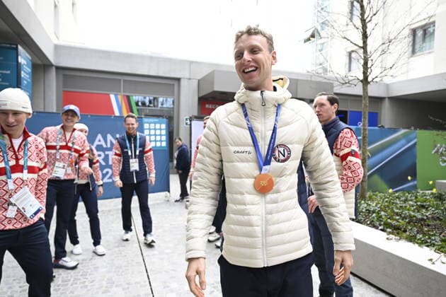 MILAN, ITALY 20260209 Norway s speed skater Sander Eitrem, who broke a new Olympic record and won gold in the men s 5000 meters in his Olympic debut, during a press conference, PK, Pressekonferenz in the Olympic Village during the Milan Olympics. *** The image is included in the SPORTS PACKAGE. For others PAYMENT IMAGE *** MILANO ITALY x10070x *** MILAN, ITALY 20260209 Norway s speed skater Sander Eitrem, who broke a new Olympic record and won gold in the men s 5000 meters in his Olympic debut, during a press conference in the Olympic Village during the Milan Olympics The image is included in the SPORTS PACKAGE For others PAYMENT IMAGE MILANO ITALY x10070x  Copyright: xJessicaxGow TTx OLYMPICS 2026 NORWAY PRESS MEETING SKATING