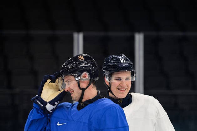 260209 Sebastian Aho and Oliver Kapanen of Finland at an Ice hockey, Eishockey practice session during day 3 of the 2026 Winter Olympics on February 9, 2026 in Milan. Photo: Carl Sandin BILDBYRAN kod CS CS0864 ishockey ice hockey Olympic Games, Olympische Spiele, Olympia, OS olympics winter olympics os ol olympiska spel vinter-os olympiske leker milano cortina 2026 milan cortina 2026 milano cortina 2026 olympic games milano cortina 2026 winter olympic games milano cortina-os milano cortina-ol vinter-ol 3 bbeng finland *** 260209 Sebastian Aho and Oliver Kapanen of Finland at an ice hockey practice session during day 3 of the 2026 Winter Olympics on February 9, 2026 in Milan Photo Carl Sandin BILDBYRAN kod CS CS0864 ishockey ice hockey olympic games olympics winter olympics os ol olympiska spel vinter os olympiske leker milano cortina 2026 milan cortina 2026 milano cortina 2026 olympic games milano cortina 2026 winter olympic games milano cortina os milano cortina ol vinter ol 3 bbeng finland  Copyright: CARLxSANDIN BB260209CS064