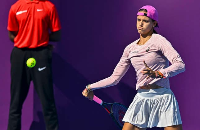 February 9, 2026, Doha, Qatar: Emiliana Arango of Colombia seen in action with Xinyu Wang of China (Not in view) during the round of 64 match at the WTA, Tennis Damen Qatar TotalEnergies Open 2026 tennis tournament at the Khalifa International Tennis Complex.. Xinyu Wang won against Emiliana Arango 6-1, 7-5. Doha Qatar - ZUMAs197 20260209_aaa_s197_068 Copyright: xNoushadxVariyattiyakkalx