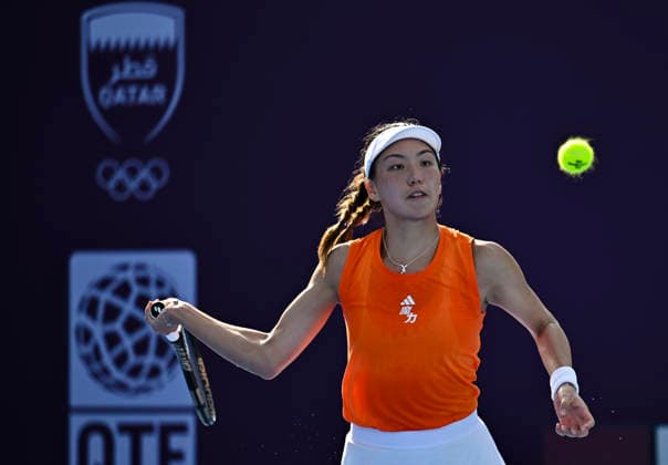 February 9, 2026, Doha, Qatar: Xinyu Wang of China seen in action with Emiliana Arango of Colombia (Not in view) during their round of 64 match at the WTA, Tennis Damen Qatar TotalEnergies Open 2026 tennis tournament at the Khalifa International Tennis Complex.. Xinyu Wang won against Emiliana Arango 6-1, 7-5. WTA Qatar TotalEnergies Open 2026-Round Of 64 In Doha ,Qatar -9 FEB 2026.  - ZUMAs197 20260209_aaa_s197_069 Copyright: xNoushadxVariyattiyakkalx
