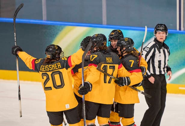 Laura Kluge of Germany celebrates her 1-0 goal, happy, laugh, celebration, at the preliminary women Ice hockey, Eishockey match Group B Germany - France of the Milano Cortina 2026 Winter Olympic Games, Olympische Spiele, Olympia, OS at Milano Rho Ice Hockey Arena on February 9, 2026 in Milan, Italy.