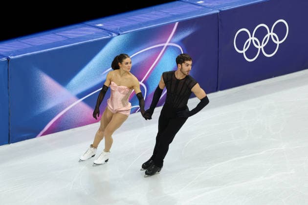 February 9, 2026, Milan, Lombardy, Italy: LAURENCE FOURNIER BEAUDRY and GUILLAUME CIZERON of France practice their Ice Dance Rhythm Dance of the Figure skating, Eiskunstlauf Team Event at the Milano Cortina 2026 Winter Olympic Games, Olympische Spiele, Olympia, OS Olympics 2026: Milano Cortina: Figure Skating Ice Dance Rhythm Dance  - ZUMAc179 20260209_oly_c179_014 Copyright: xMickaelxChavetx