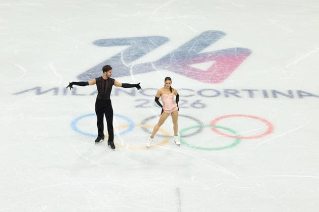 February 9, 2026, Milan, Lombardy, Italy: LAURENCE FOURNIER BEAUDRY and GUILLAUME CIZERON of France practice their Ice Dance Rhythm Dance of the Figure skating, Eiskunstlauf Team Event at the Milano Cortina 2026 Winter Olympic Games, Olympische Spiele, Olympia, OS Milan Italy - ZUMAc179 20260209_oly_c179_026 Copyright: xMickaelxChavetx