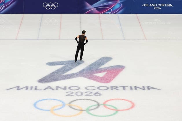 February 9, 2026, Milan, Lombardy, Italy: GUILLAUME CIZERON of France practices the Ice Dance Rhythm Dance of the Figure skating, Eiskunstlauf Team Event at the Milano Cortina 2026 Winter Olympic Games, Olympische Spiele, Olympia, OS Olympics 2026: Milano Cortina: Figure Skating Ice Dance Rhythm Dance  - ZUMAc179 20260209_oly_c179_042 Copyright: xMickaelxChavetx