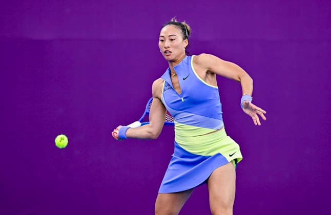 WTA, Tennis Damen QATAR TOTALENERGIES OPEN 2026-ROUND OF 64 Qinwen Zheng of China competes in her round of 64 match against Sofia Kenin of the United States during the WTA Qatar TotalEnergies Open 2026 tennis tournament at the Khalifa International Tennis Complex in Doha, Qatar, on February 9, 2026. DOHA Qatar Copyright: xNOUSHADx