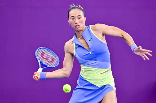WTA, Tennis Damen QATAR TOTALENERGIES OPEN 2026-ROUND OF 64 Qinwen Zheng of China competes in her round of 64 match against Sofia Kenin of the United States during the WTA Qatar TotalEnergies Open 2026 tennis tournament at the Khalifa International Tennis Complex in Doha, Qatar, on February 9, 2026. DOHA Qatar Copyright: xNOUSHADx