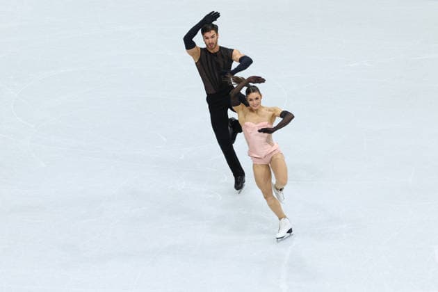February 9, 2026, Milan, Lombardy, Italy: LAURENCE FOURNIER BEAUDRY and GUILLAUME CIZERON of France practice their Ice Dance Rhythm Dance of the Figure skating, Eiskunstlauf Team Event at the Milano Cortina 2026 Winter Olympic Games, Olympische Spiele, Olympia, OS Olympics 2026: Milano Cortina: Figure Skating Ice Dance Rhythm Dance  - ZUMAc179 20260209_oly_c179_069 Copyright: xMickaelxChavetx