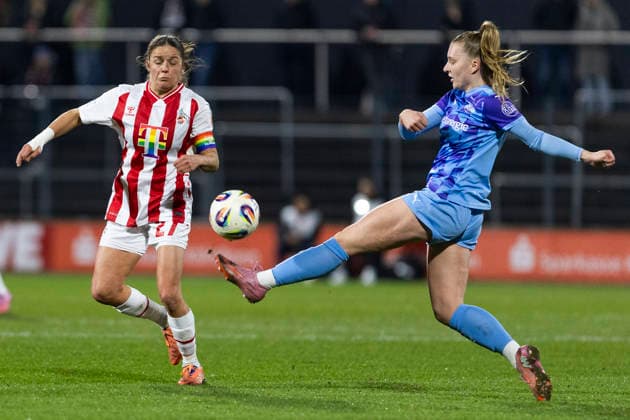 Google Pixel Women Bundesliga 1 FC Köln SGS Essen 09 02 2026 Laura Feiersinger 1 FC Köln, 27 , Maike Berentzen SGS Essen, 13 on matchday 17 of the Google Pixel Women Bundesliga in the match between 1 FC Köln and SGS Essen on 09 02 2026 at Franz Kremer Stadion in Cologne Copyright: xBEAUTIFULxSPORTS Meuselx