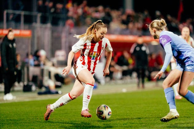 09 02 26, Women, Football, Google Pixel Womens Bundesliga, Season 2025 2026, 1 FC Köln SGS Essen, 17 Matchday Weronika Zawistowska 10 1 FC Köln in dribbling Cologne Franz Kremer Stadium NRW Germany