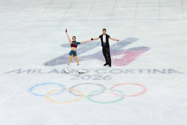 February 9, 2026, Milan, Lombardy, Italy: CHARLENE GUIGNARD and MARCO FABBRI of Italy in the Ice Dance Rhythm Dance of the Figure skating, Eiskunstlauf Team Event at the Milano Cortina 2026 Winter Olympic Games, Olympische Spiele, Olympia, OS Olympics 2026: Milano Cortina: Figure Skating Ice Dance Rhythm Dance  - ZUMAc179 20260209_oly_c179_073 Copyright: xMickaelxChavetx