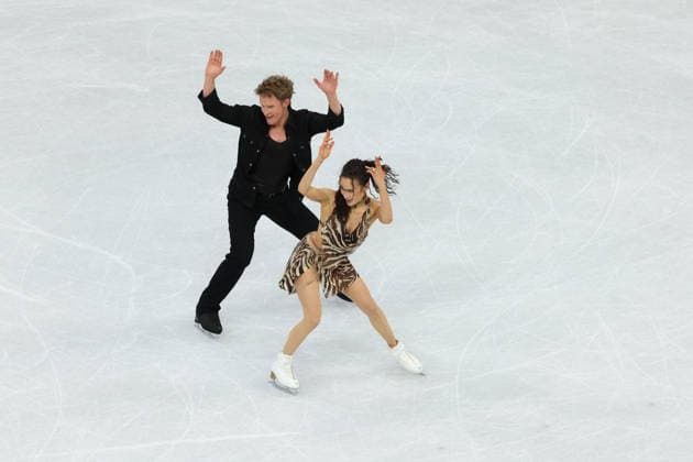 February 9, 2026, Milan, Lombardy, Italy: MADISON CHOCK and EVAN BATES of USA in the Ice Dance Rhythm Dance of the Figure skating, Eiskunstlauf Team Event at the Milano Cortina 2026 Winter Olympic Games, Olympische Spiele, Olympia, OS Milan Italy - ZUMAc179 20260209_oly_c179_081 Copyright: xMickaelxChavetx